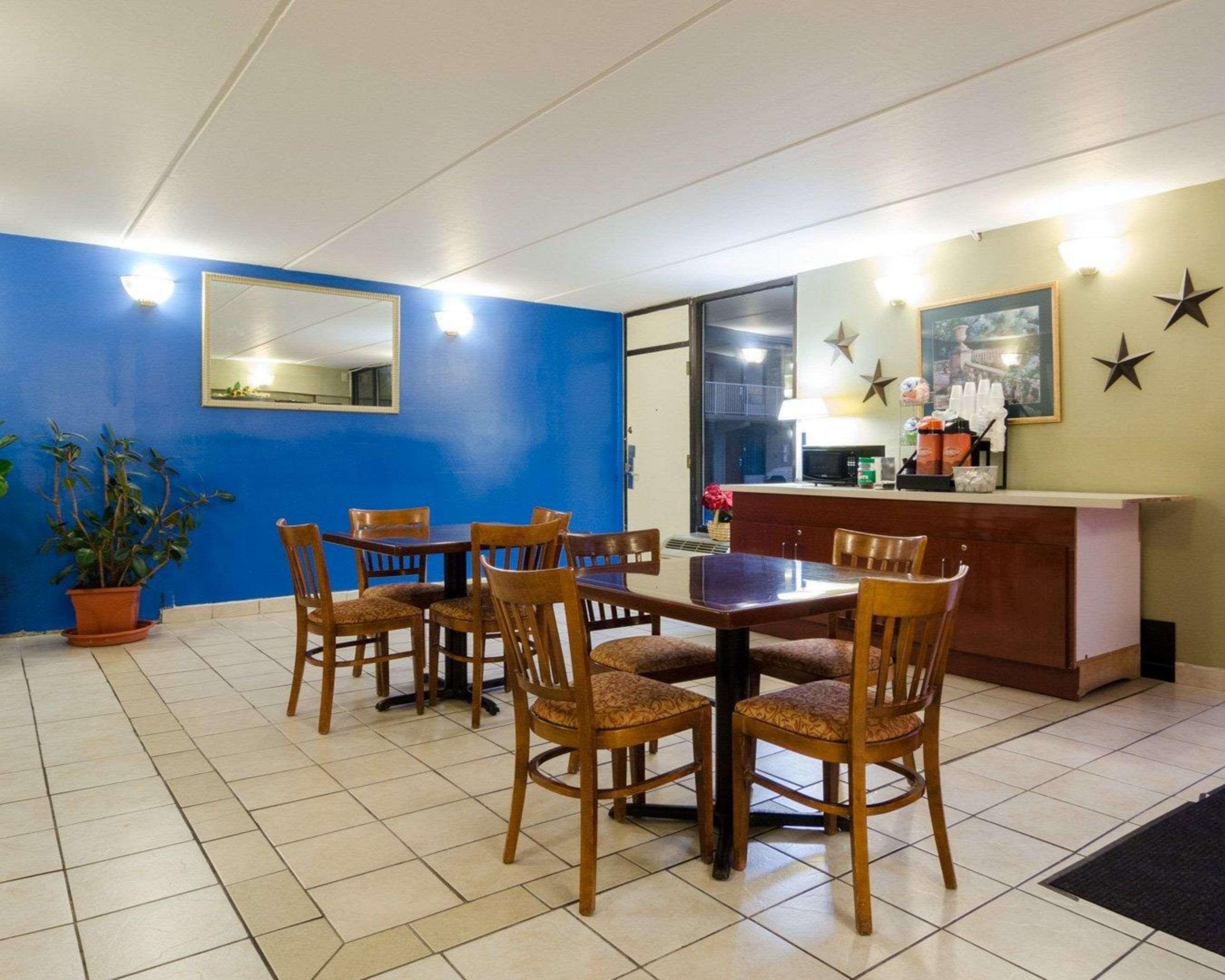 Rodeway Inn Norcross Buitenkant foto