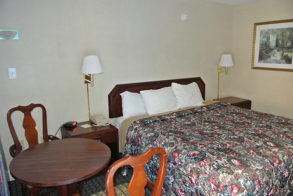 Rodeway Inn Norcross Kamer foto